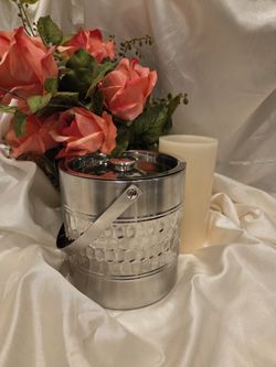Silver Metal Ice Bucket with Lid