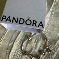 Pandora 