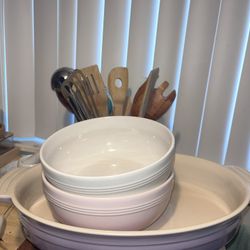 Le Creuset Serving bowls and Platter