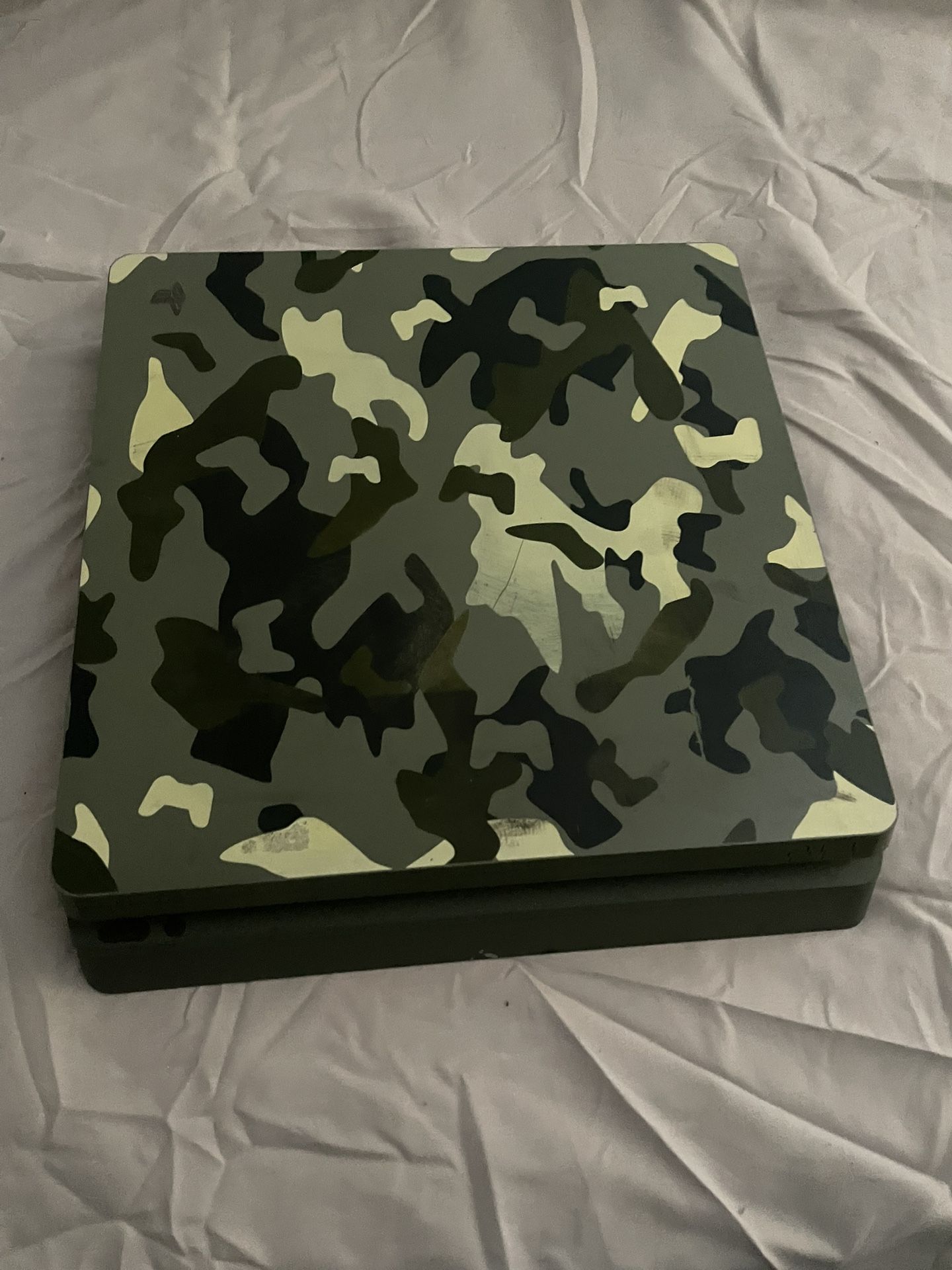 PS4 Slim Green Camo