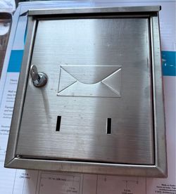 Stainless steel mailbox