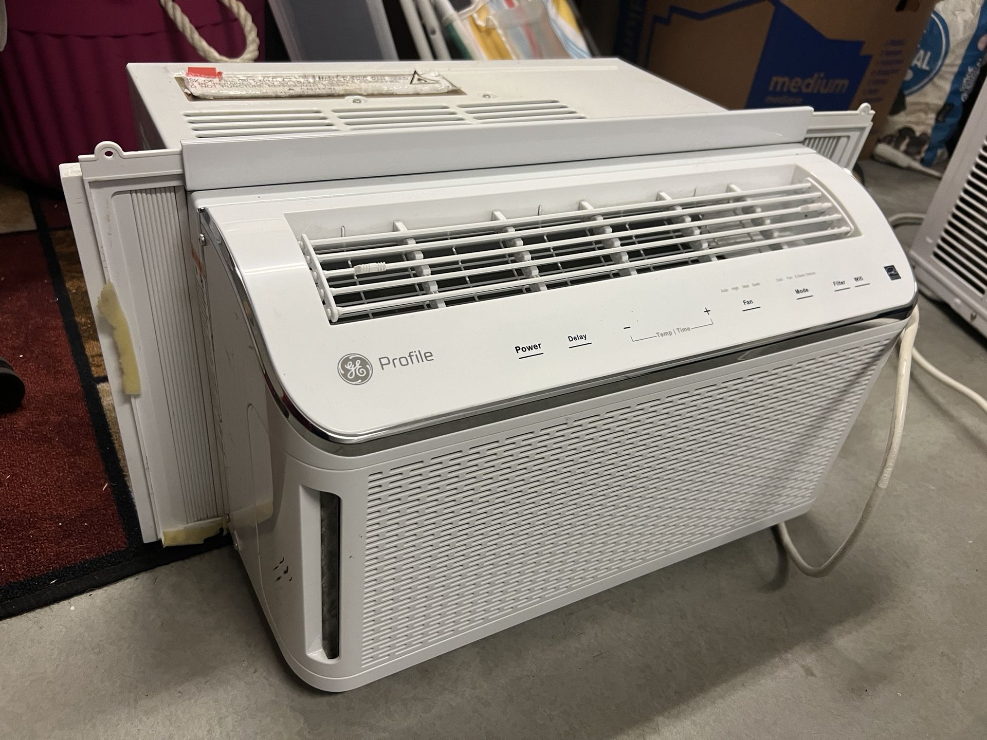 G&E AC Unit, 1 Year Old, 6,150 BTU