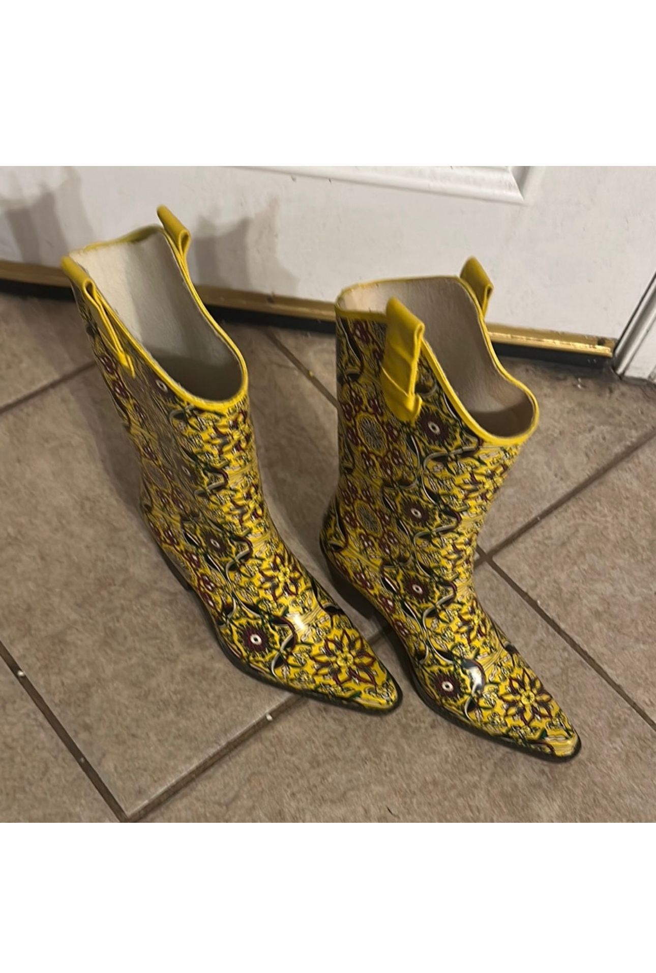 Nature Breeze Yellow Floral Patterned Rainboots Footwear