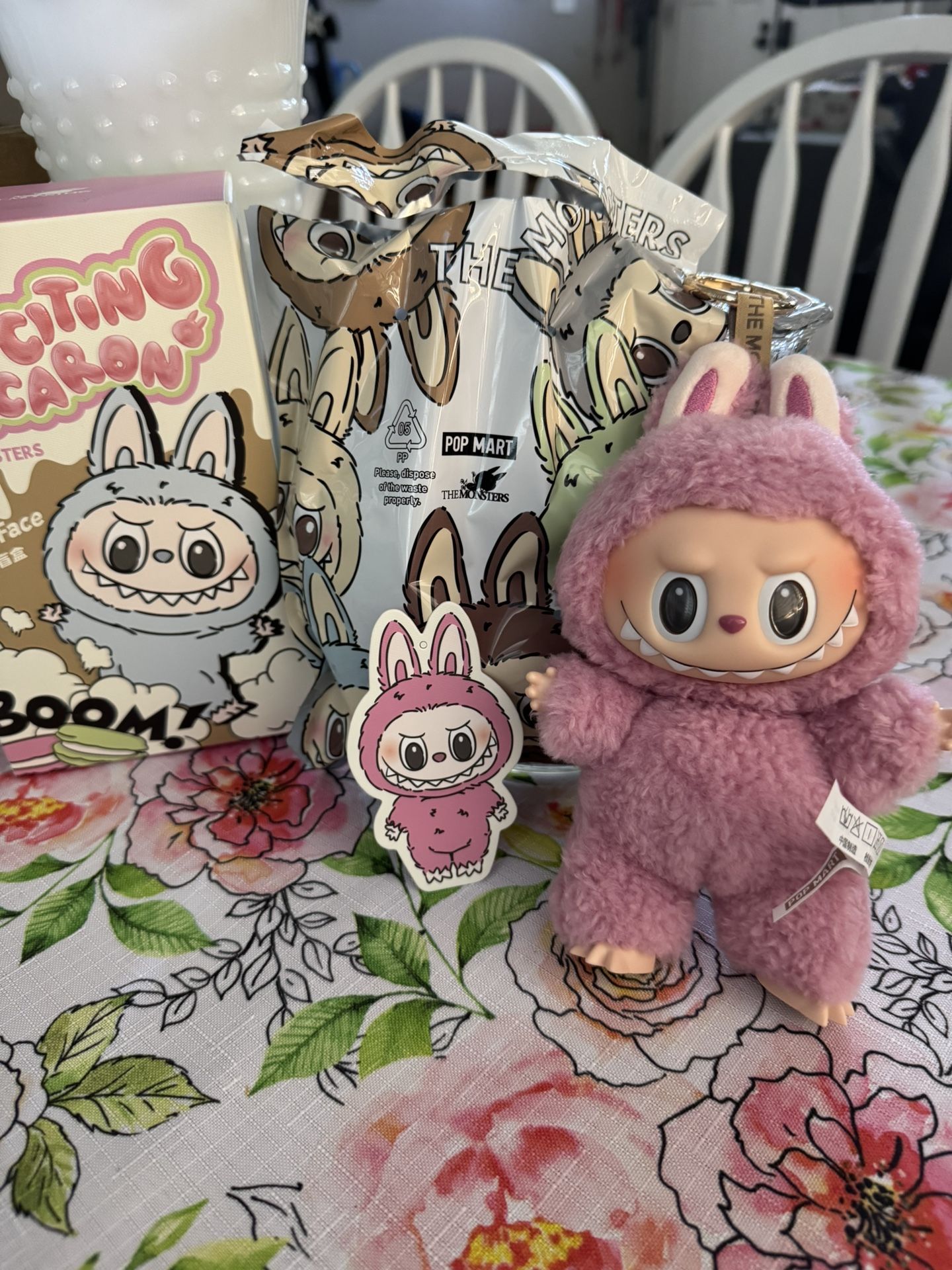 Authentic Popmart Labubu Macaroon Series. Lychee Berry