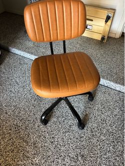Rolling computer chair