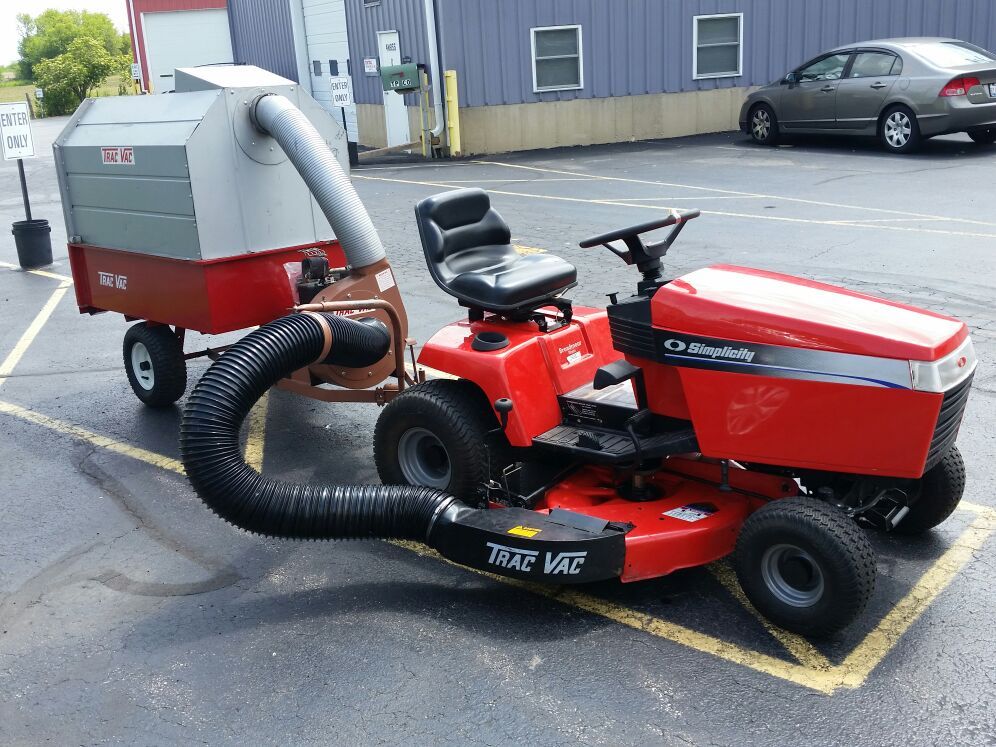 Simplicity Broadmoor 38 inch deck with Trac Vac catcher for Sale in