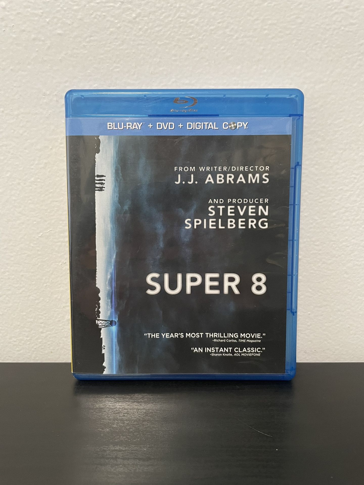 Super 8 Blu-Ray DVD Combo Movie Steven Spielberg JJ Abrams 2011