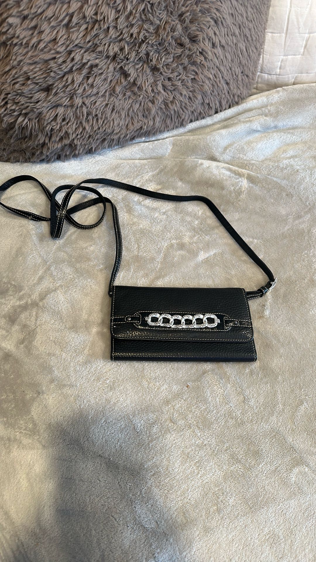 New Brighton Black Leather Crossbody Wallet