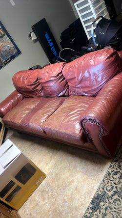 FREE COUCH