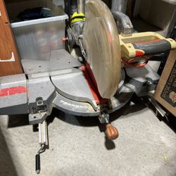 Rigid dual bevel miter saw