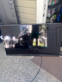 Sharp Aquos 60” LCD TV – LC-60LE650U
