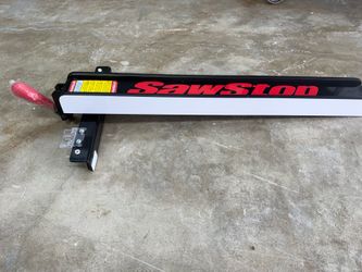 New SawStop fence for PCS
