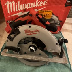 Milwaukee Saw 