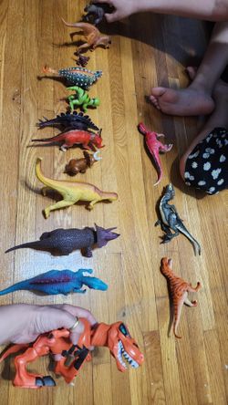 Dinos Many Dinosaurs
