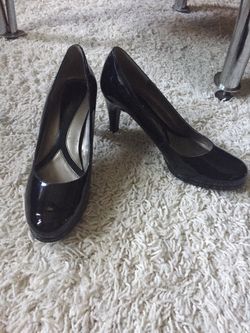 Naturalizer 7.5 Black Shoos