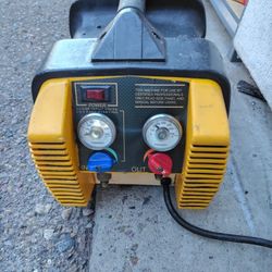 AC Refrigerant Recovery Machine