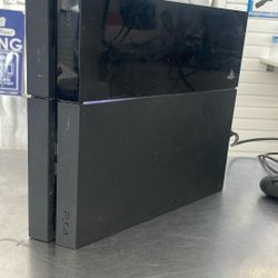 PS4 Slim 