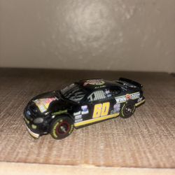 NASCAR diecast 1/64 (front bumper damage)