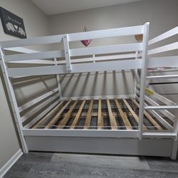 Bunk Bed - 2 Full and 1 Twin  (3 in 1)