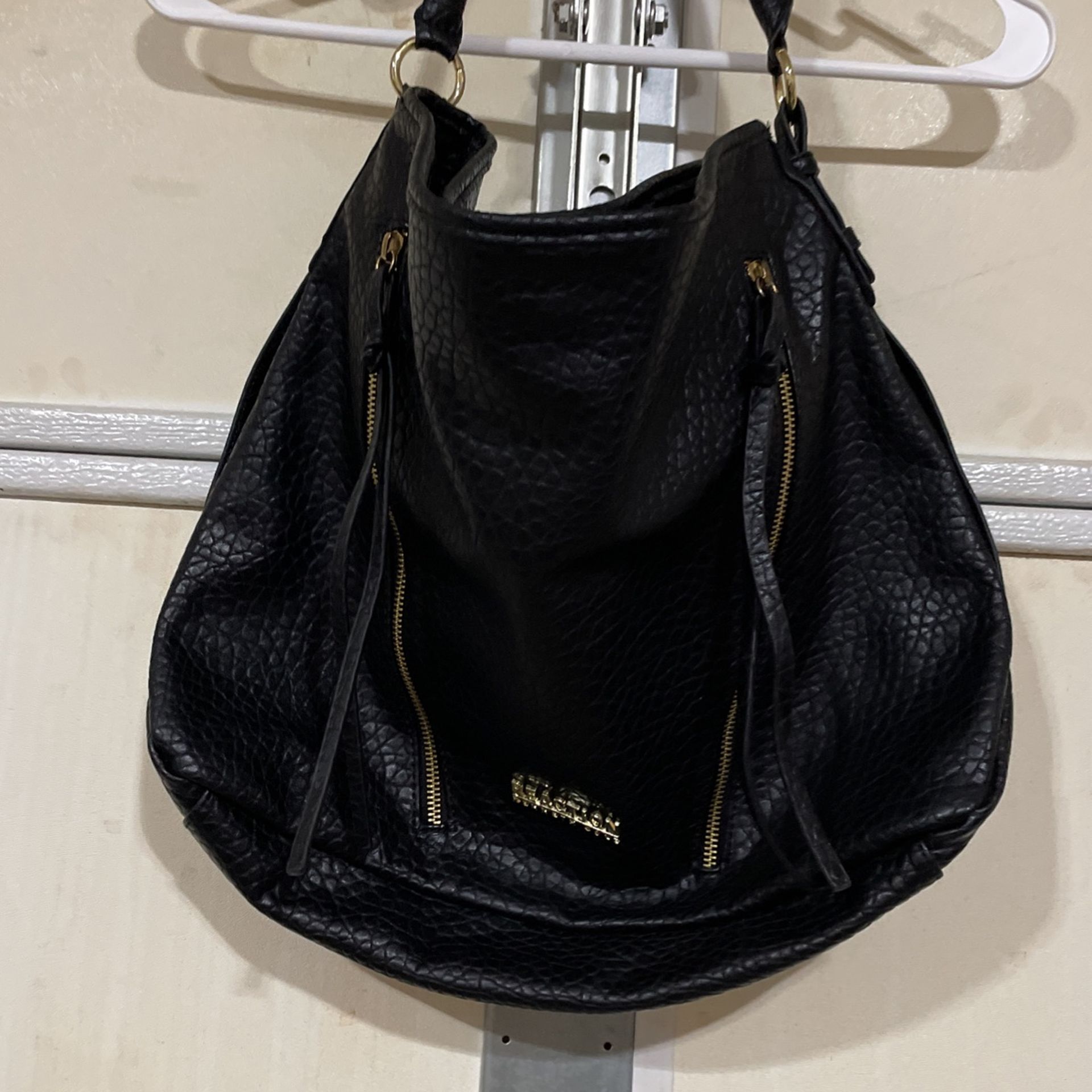 Kenneth Cole reaction purse