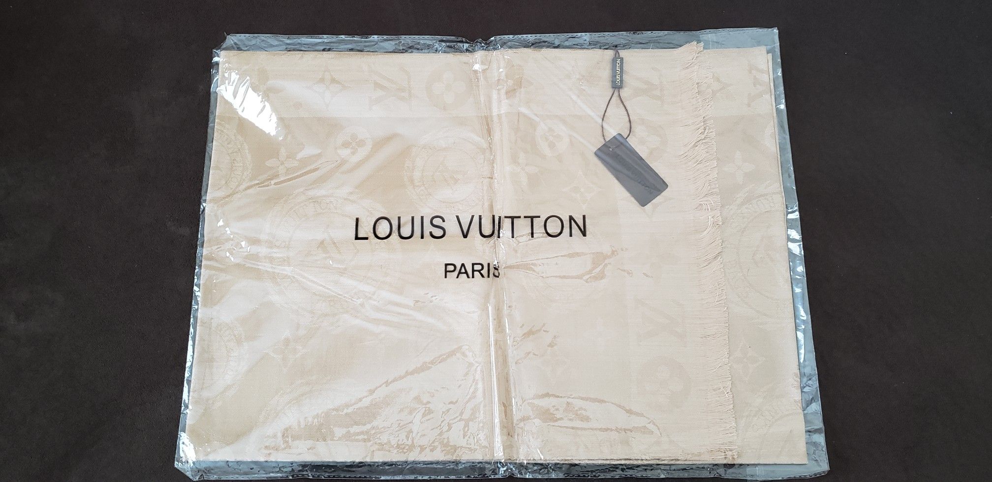 Louis Vuitton scarf