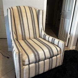 Accent chair