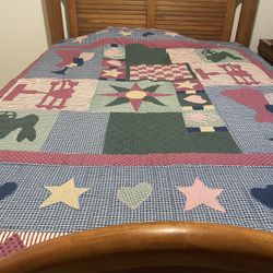 Queen Reversible Patchwork Quilt Set – Quilt + 2 Pillow Shams