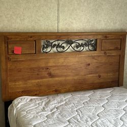 Queen Bedroom Set 