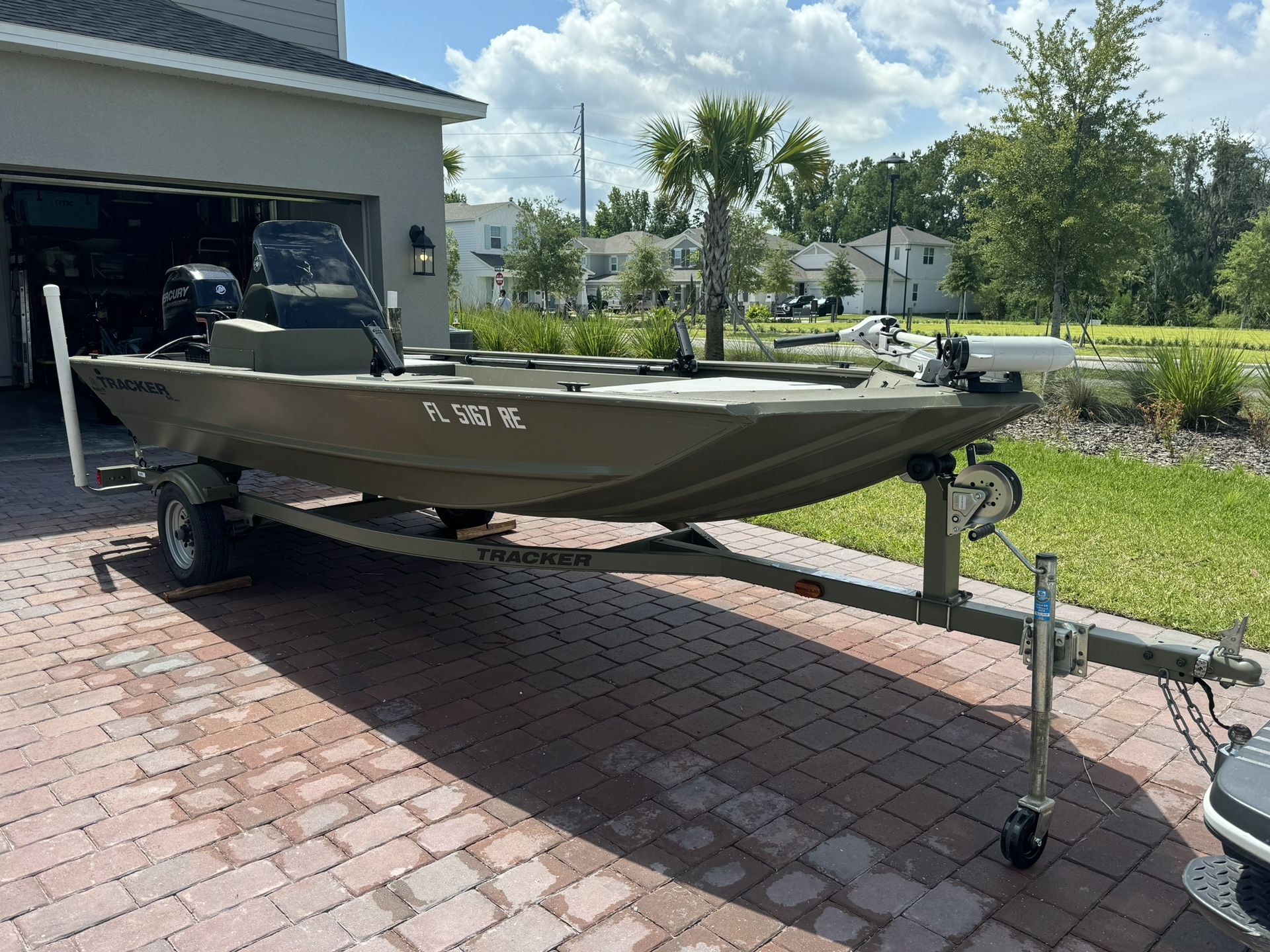 2016 Tracker Grizzly 1648CC