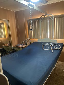 Electric medical/hospital bed