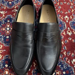 Dress shoes