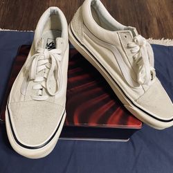 VANS Old Skool Sneakers UltraCush Insoles Pop Marshmallow White Suede Color Men’s Size 11