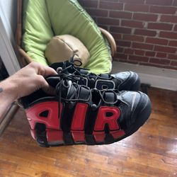 Nike Uptempo 