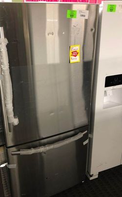 Hisense 17.1-cu ft Counter-depth Bottom-Freezer Refrigerator (Stainless Steel) C9 X