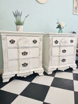 2 white nightstands set