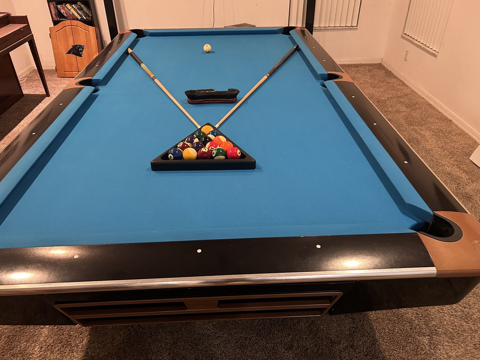 Classic Brunswick Gold Crown IV Pool Table