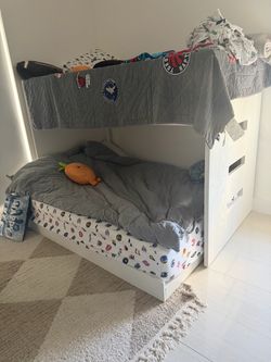 Kids bunk bed full/twin