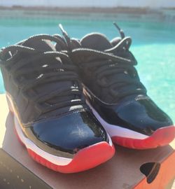 Air Jordan 11 Retro Low Black Red 4Y
