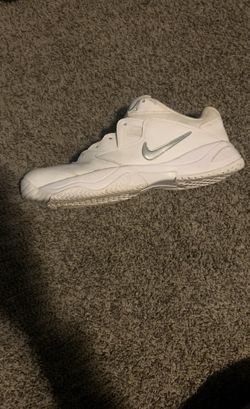 Nike court lite 2