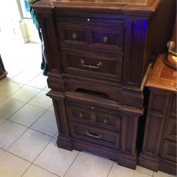 4 Pieces Bedroom Set