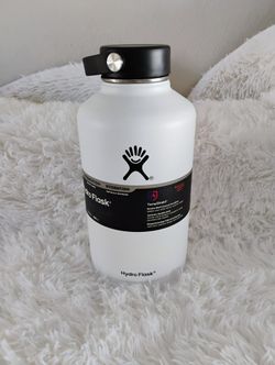 Hydro Flask 64oz