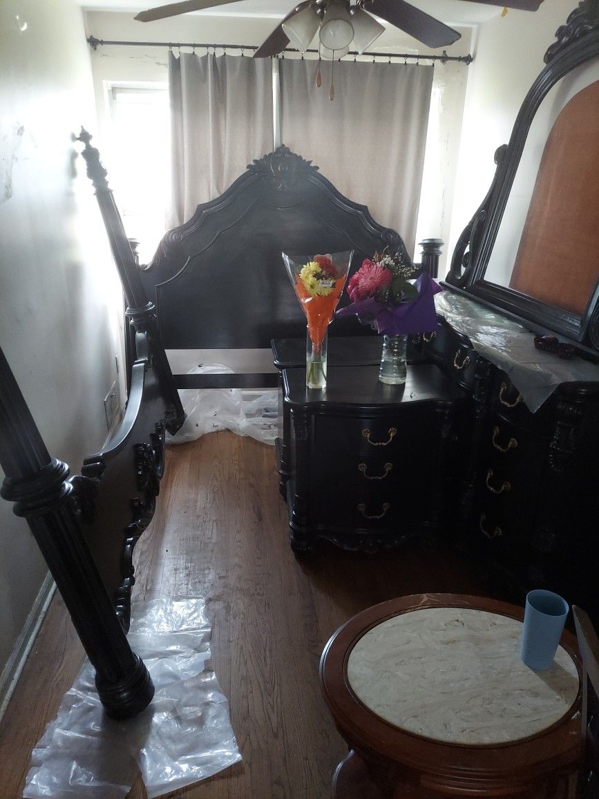 Vintage King Bedroom Set