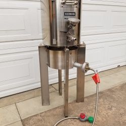 PROPANE ALL STAINLESS STEEL BREWER LIKE NEW