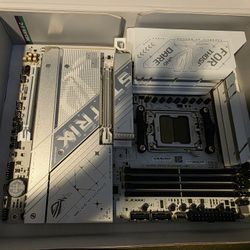 ASUS ROG Strix X870-A Gaming WiFi AMD AM5 X870 ATX Motherboard