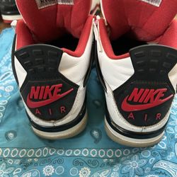 Air Jordan 4 Retro OG 'Fire Red' 2020