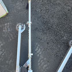 Razor Kick Scooter – Foldable 2available