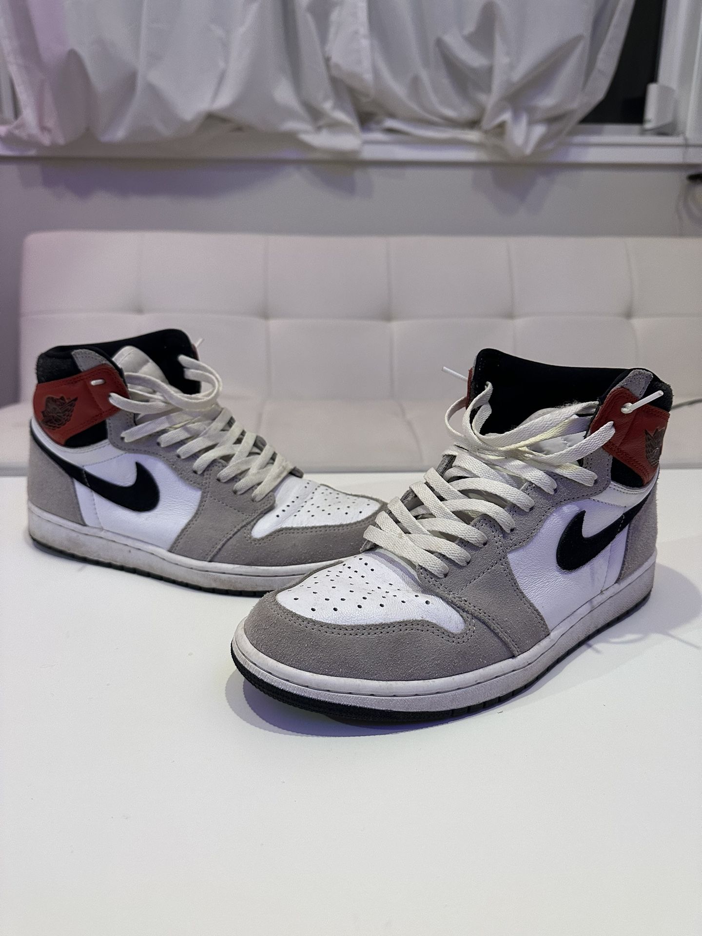 Jordan 1 Light Smoke Grey