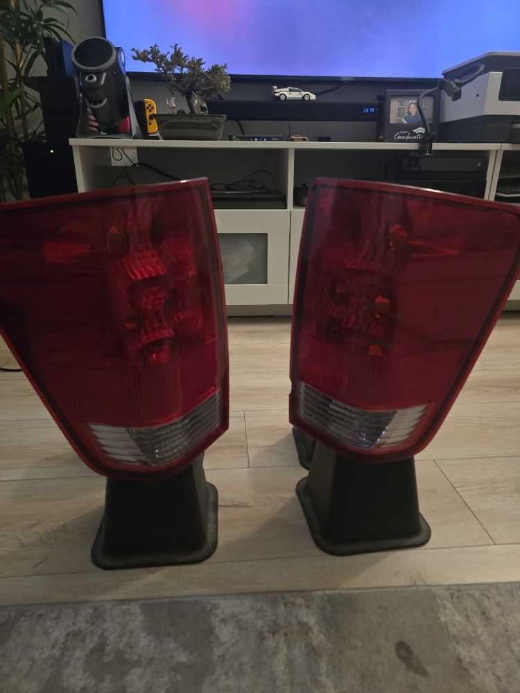 Nissan Titan 06 Taillights OEM