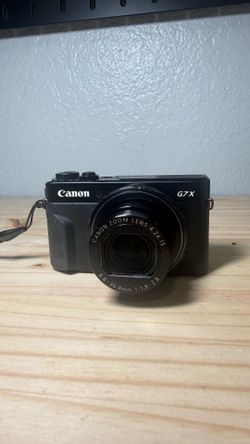 Canon G7X II w/ Case