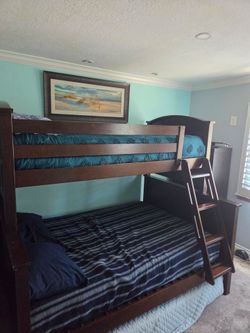Pine wood bunk bed